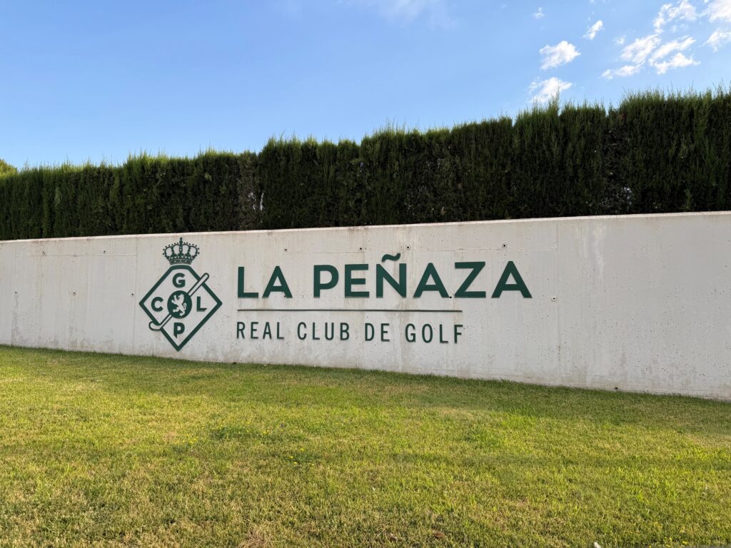 "TW" y el Real Club de Golf La peñaza. cartel la peñaza